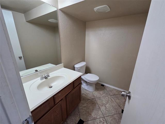 Photo - 2326 Kingsway Dr