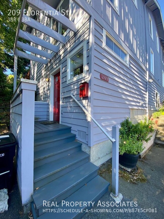 Photo - 209 Florentia St