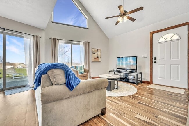 Photo - 290 240th Ave