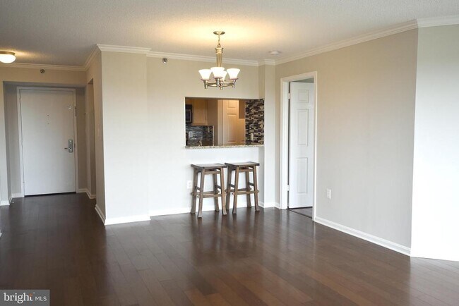 Photo - 10101 Grosvenor Pl Unit 815