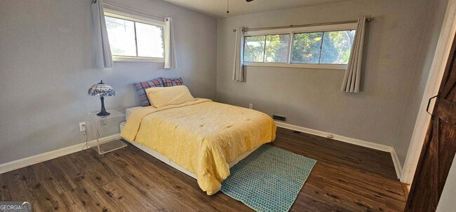 Photo - 1976 Columbia Dr