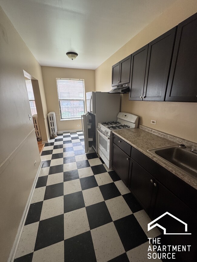 Photo - 7726 N Marshfield Ave Unidad 7726 1C