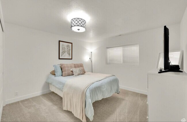 Photo - 12033 S 1900 W