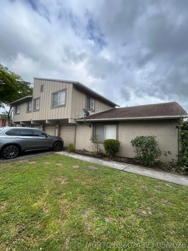 Building Photo - 2229 NW 59th Ave Unit 70-c