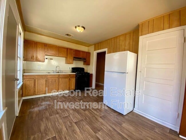 Photo - 547 Wyche St