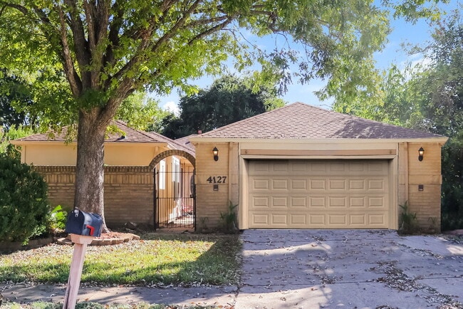 Building Photo - 4127 Barnwell Dr