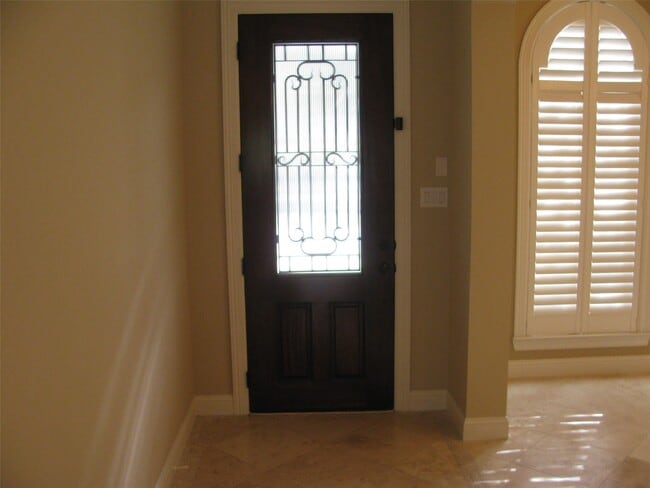 Photo - 4112 Blossom St