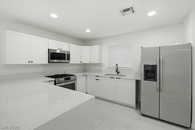 Photo - 4013 Esmeralda Ave