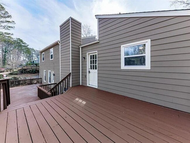 Photo - 1400 Boxwood Trce NW