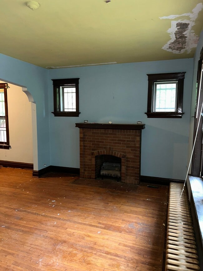 Photo - 4845 Anderson Ave