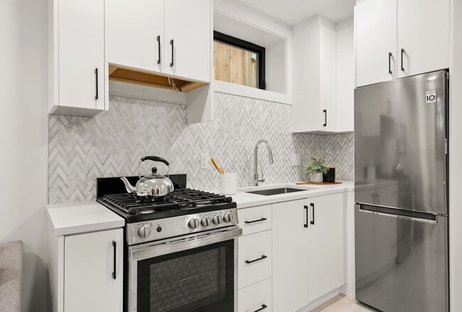 Photo - 3588 Pender St E Unité BSMT