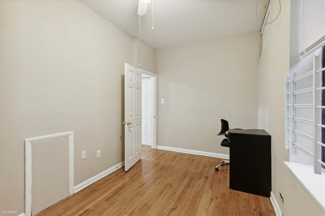 Photo - 3 br, 2 bath Triplex - 2148 N CARLISLE ST ... Unit A