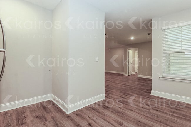 Photo - 155 Cottage Grove Rd