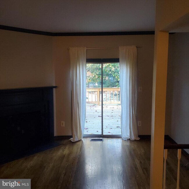 Photo - 1700 Quietree Dr