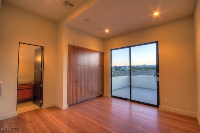 Photo - 7438 Yonie Ct