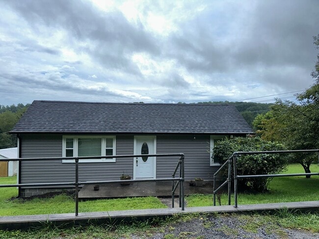 3399 Happy Hollow Rd