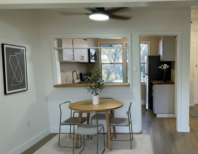 Building Photo - 97 Martin Dr Unit 97 Martin Dr