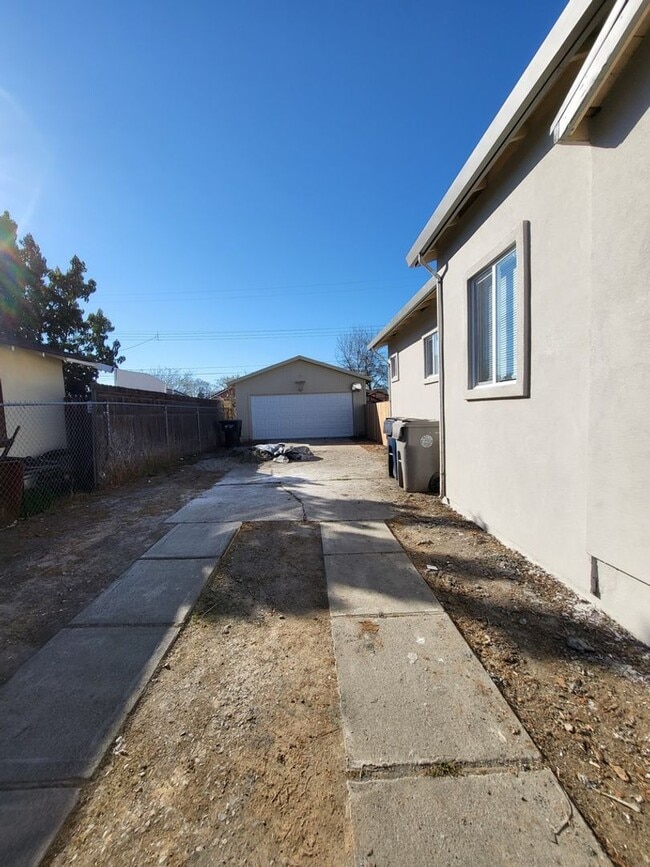 2950 36th Ave