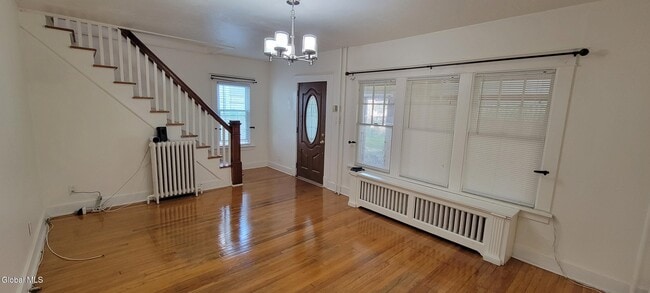 Photo - 19 Lark St