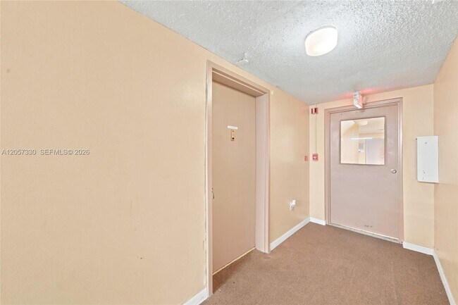 Photo - 4384 NW 9th Ave Unit 19-1D