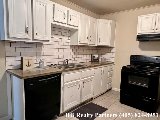 Photo - 312 S Florence Ave