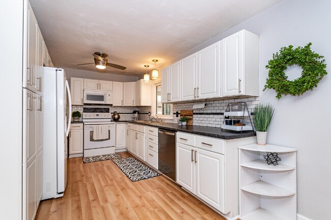 Photo - 110 Midland Ave House