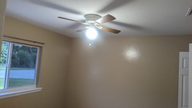 Photo - 513 Meadow Rd