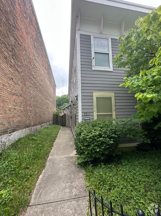 Building Photo - 2283 Loth St Rental