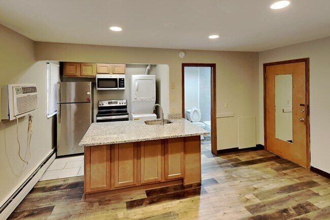 120 E 13th Ave Unidad N