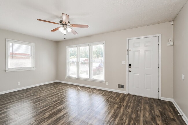 Photo - 819 Flicker Rd