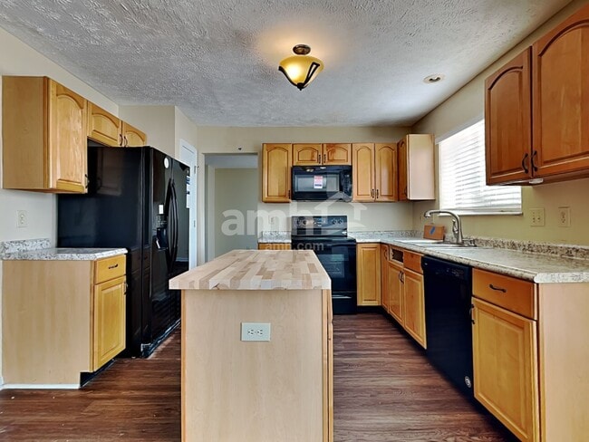 Photo - 25 Thorne Hill Dr