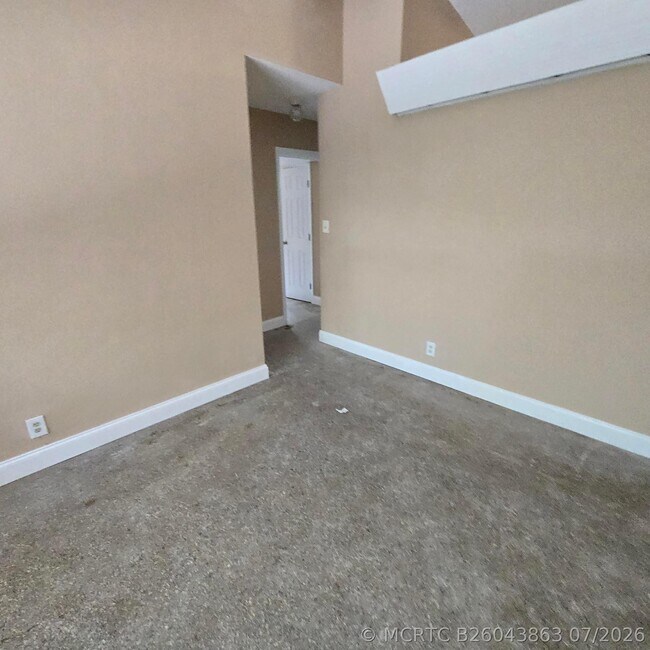 Photo - 830 SW 14th St Unit 2