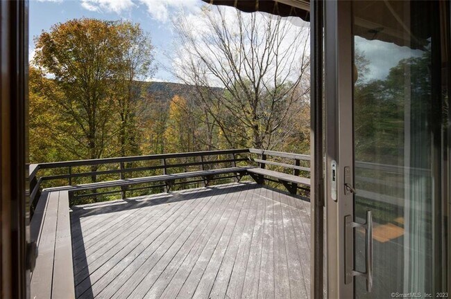 Photo - 126 E Canaan Rd