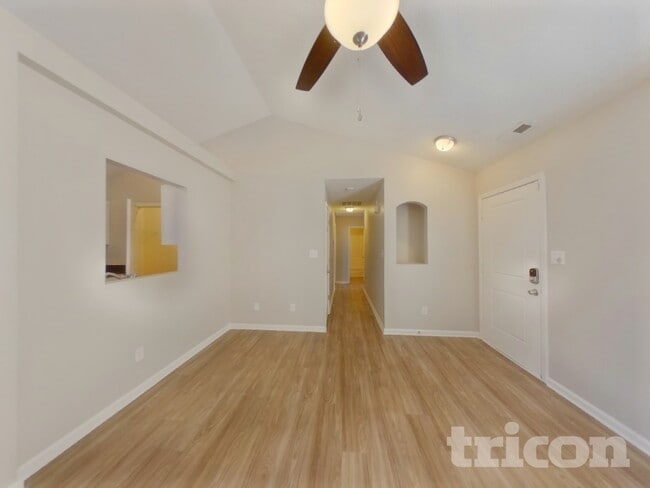 Photo - 4438 Fawnbrook Ave SW