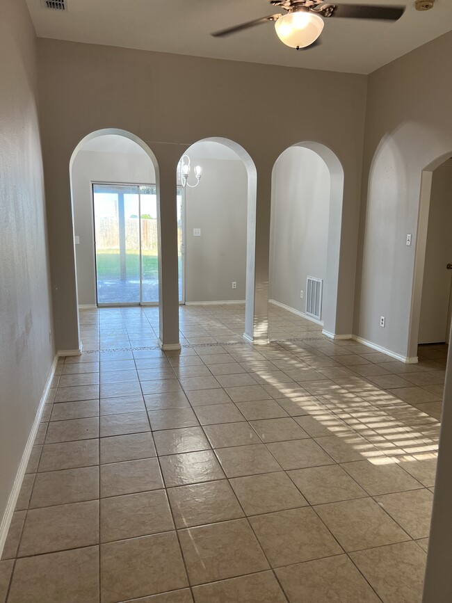 Living room - 426 Alma Ave