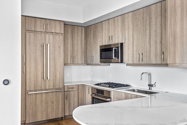 Photo - 10 Shipyard Dr Unit 204