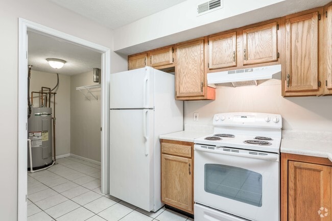 3 Bed/ 2 Bath Apt. - Kitchen