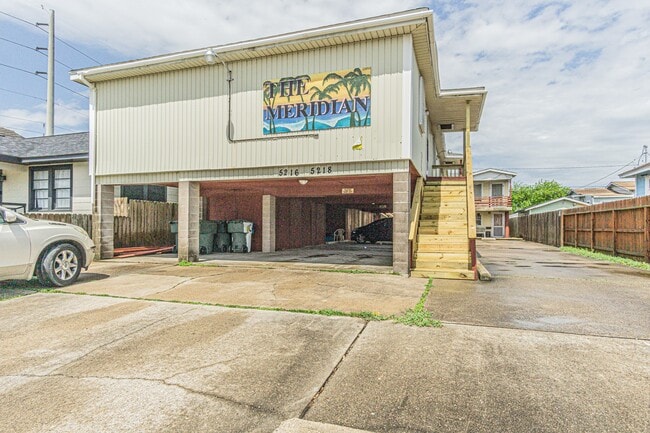 Building Photo - 5218 Bernardo De Galvez Ave Unit 1