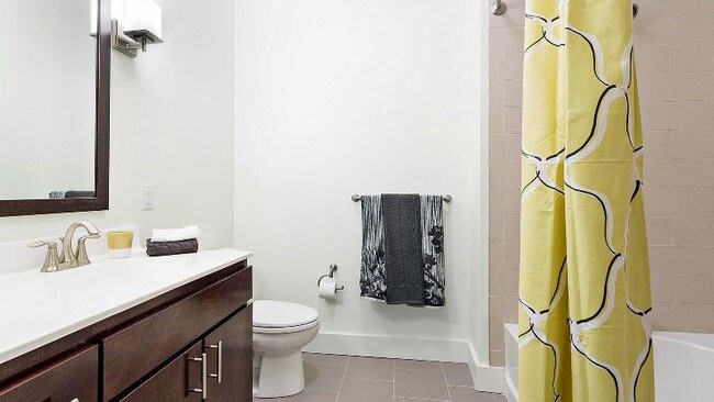 80 Fawcett St Unit 2-323