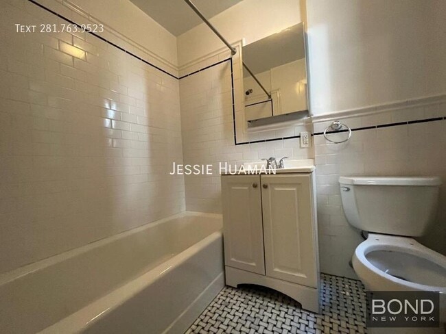 Photo - 218 W 10th St Unit 2GG