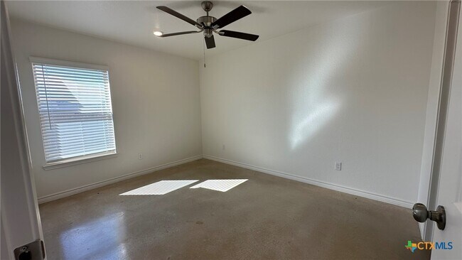 Photo - 1209 Lehmann Dr