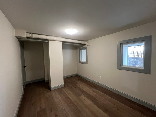 Photo - 160 Seabury St Unit 28