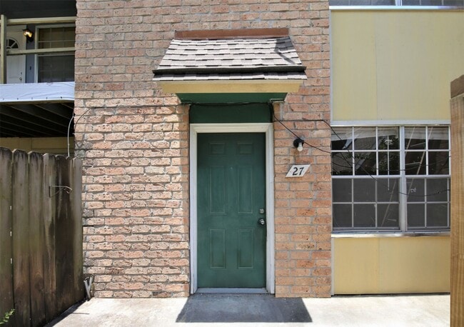 Building Photo - 1433 Cedar Post Ln Unit 27 Rental