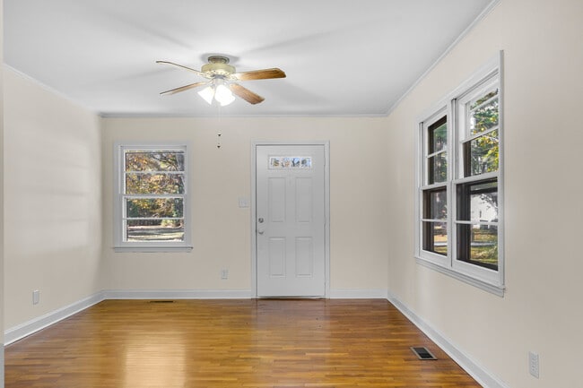 Photo - 3504 Powell St House