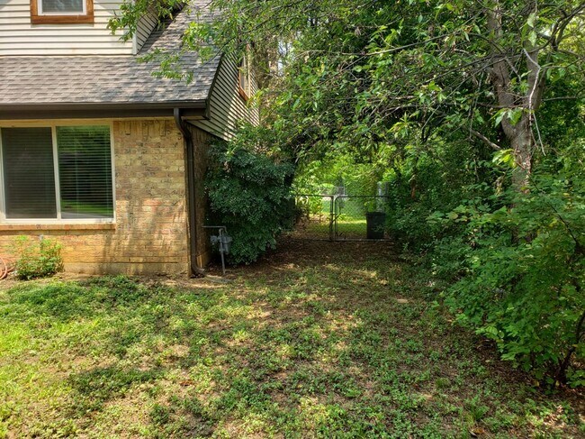 501 Atkerson Ln