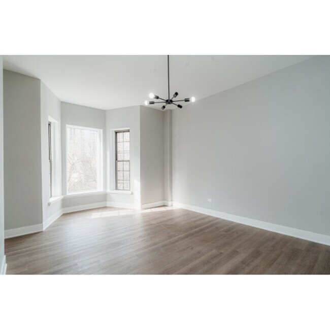 Building Photo - Gold Coast Luxury 1 Bed Apartment - Top Floor Unit 401