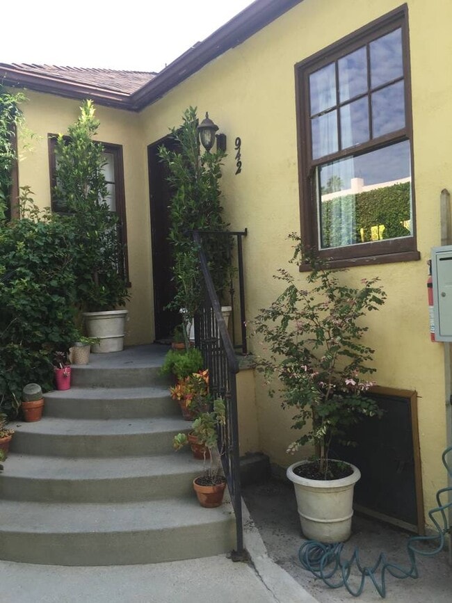 Photo - 940 Hilldale Ave