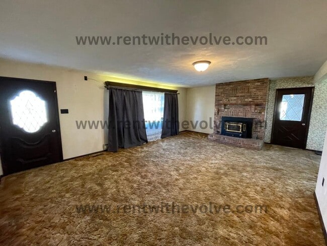 Photo - 5671 S 100 W