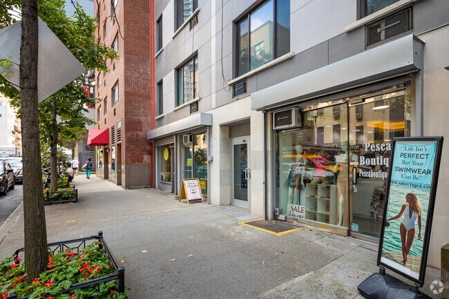 Photo - 244-246 E 60th St