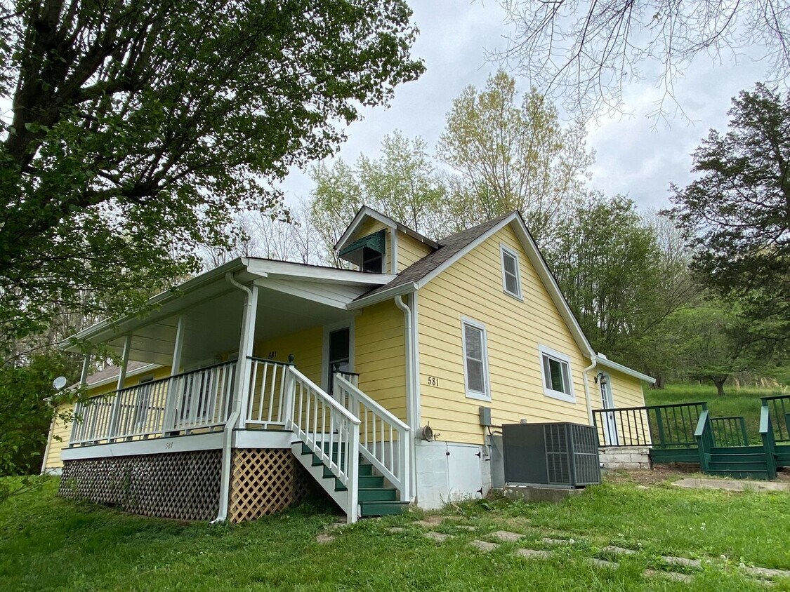 Spacious 3 Bedrooms Located in Hermitage /... - Spacious 3 Bedrooms Located in Hermitage /...